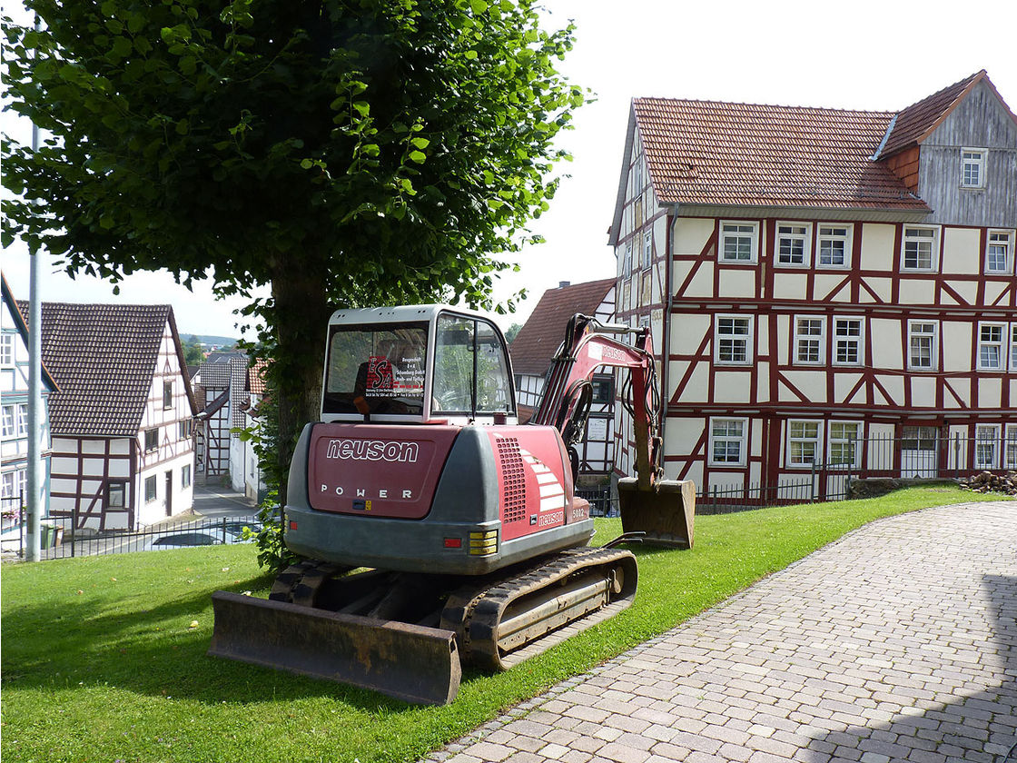 Außenarbeiten an St. Crescentius (Foto:Karl-Franz Thiede)